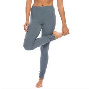 Jolyn Leggings - Size M